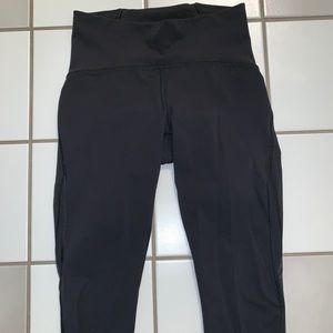 Lululemon Cropped Mesh Strip Leggings